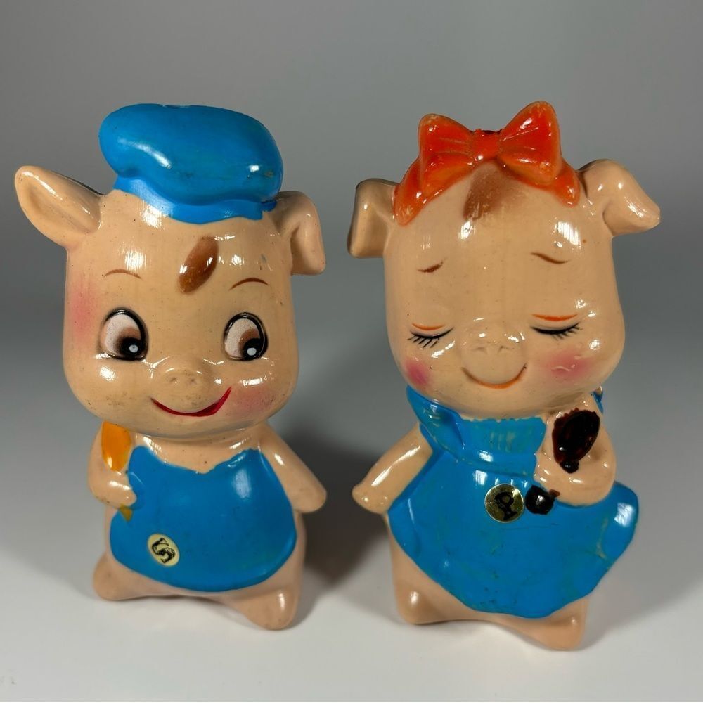 Vintage 1960’s Plastic Pig Salt and‎ Pepper Shakers Anthropomorphic Hong Kong